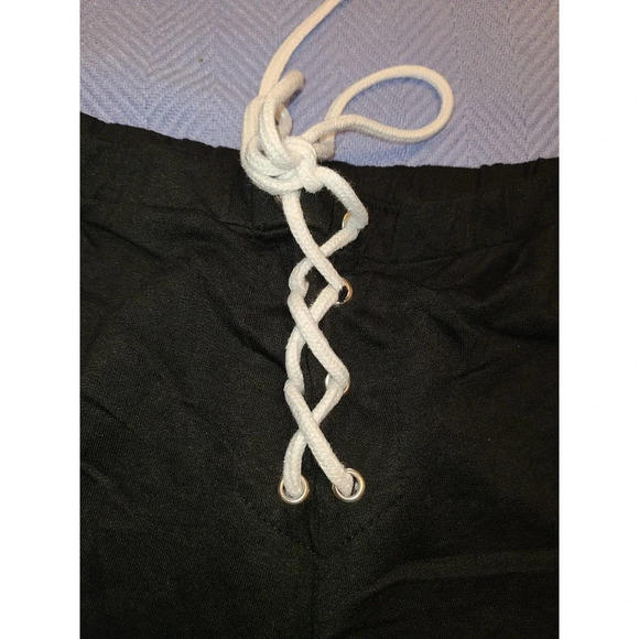 Bebe Sleepwear Shorts Women's Size Medium Drawstring Waist Regular Fit (R) - Picture 2 of 5